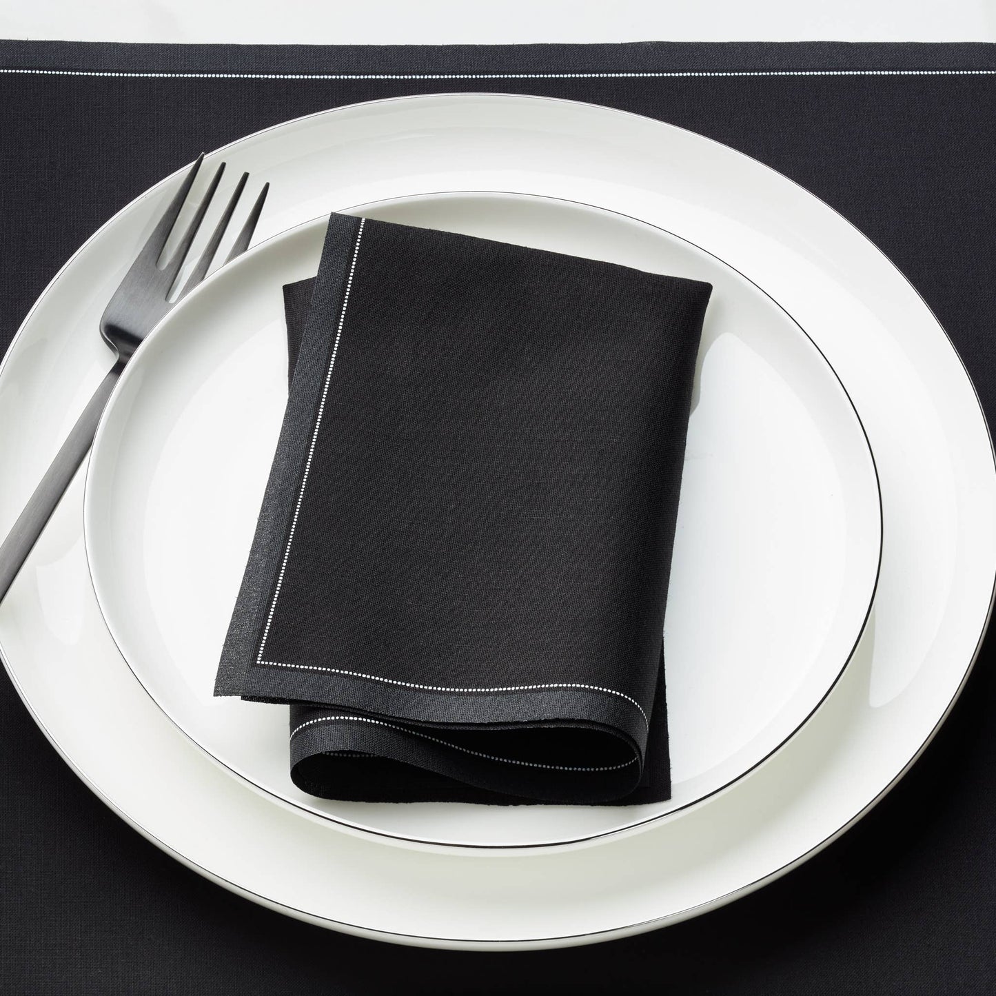Black Cotton Dinner Napkins 12 Units