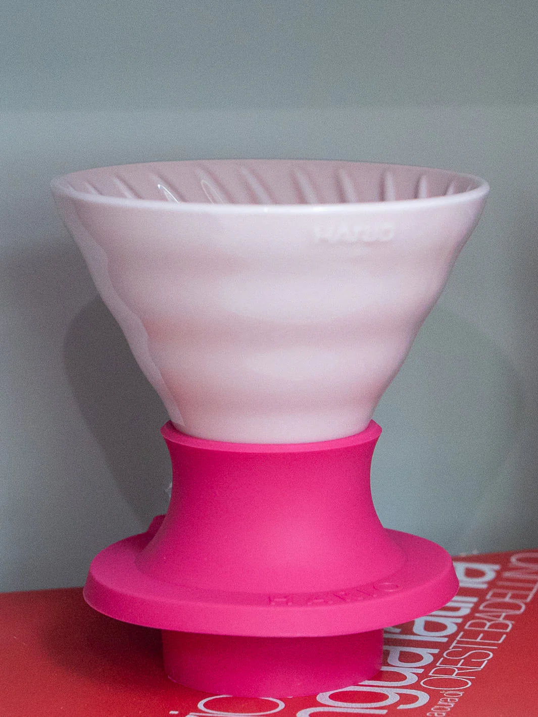 HARIO V60-02 SWITCH Immersion Dripper (200ml/6.76oz) (Ceramic) - Berry Pink