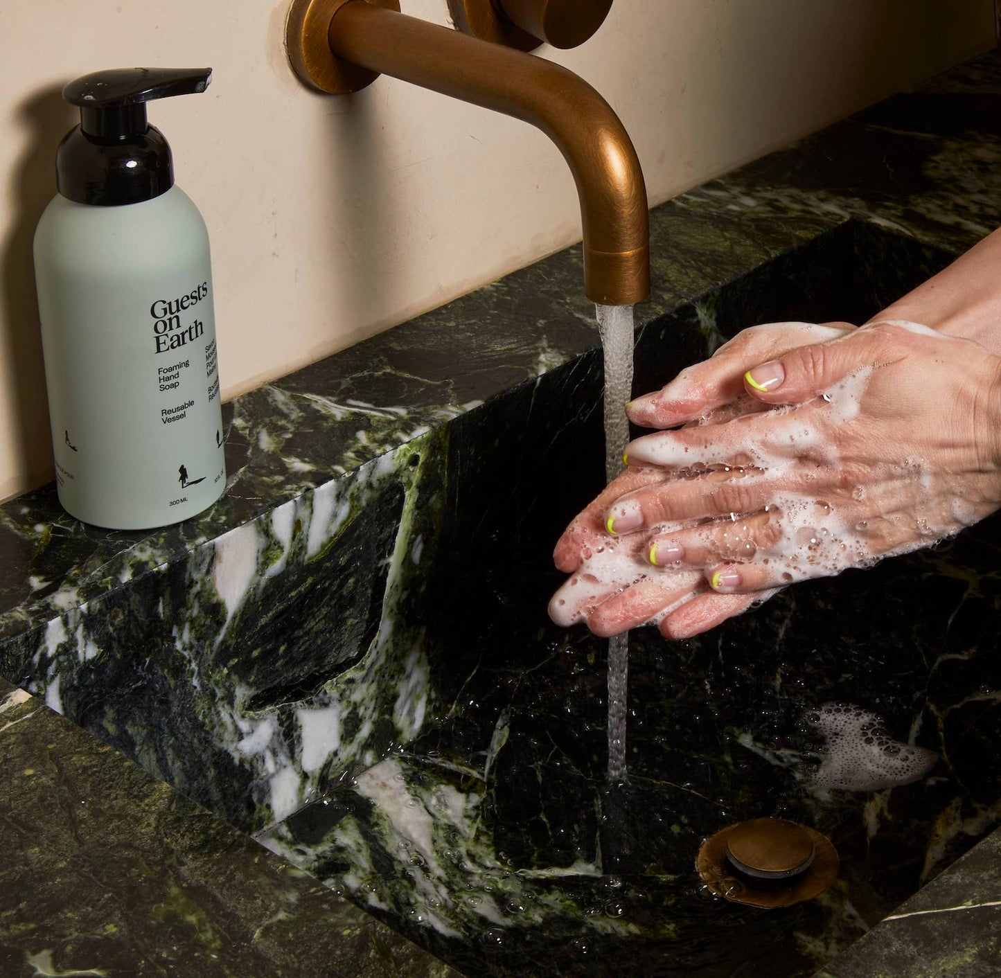 Guests on Earth Foaming Hand Soap - Citrus Oasis