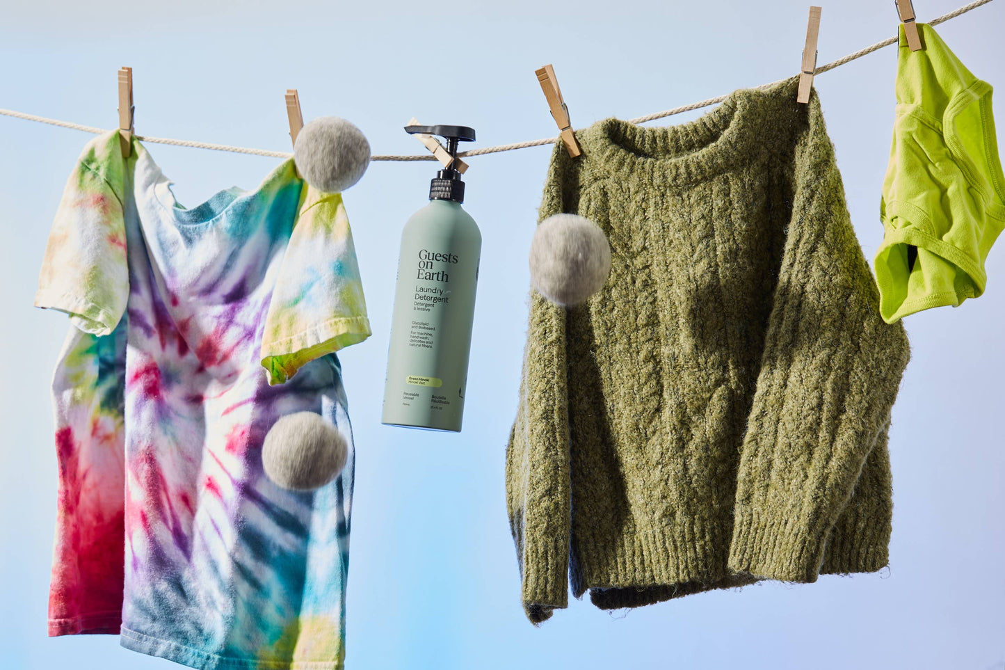 Guests On Earth Laundry Detergent - Green Hinoki