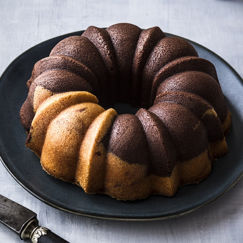Anniversary Bundt Pan 10-15 Cups