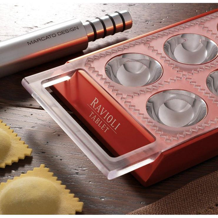 Marcato Ravioli Tablet with Rolling Pin - Red