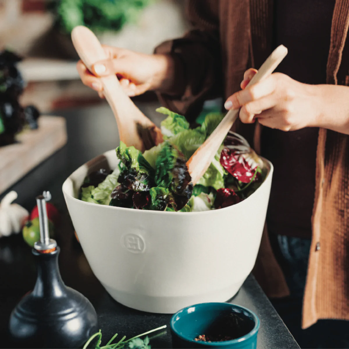 Emile Henry Salad Bowl Medium - Argile