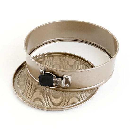 Cuisipro 9" Carbon Steel Springform Pan