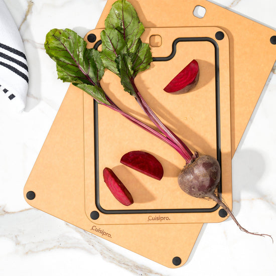 Cuisipro Med. Fibre Wood Cutting Board w. Silicone Feet - Natural - 12"x9"