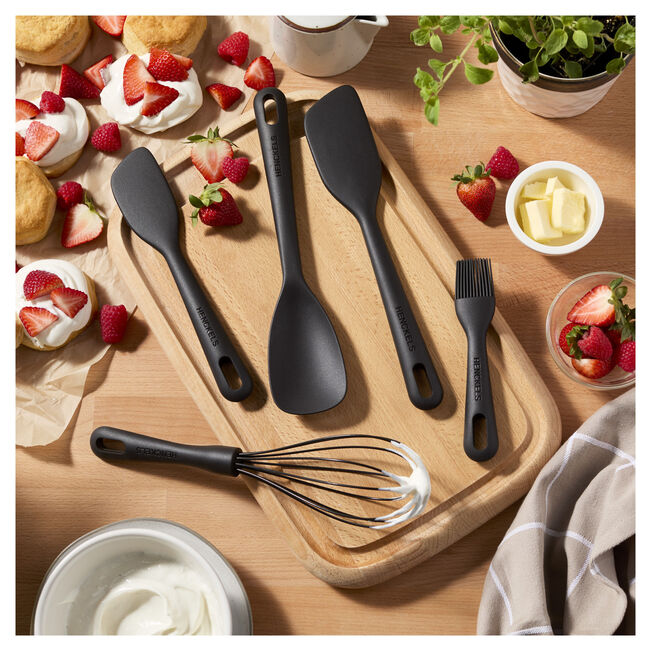 Henckels Silicone Onyx Spatula Black - 23.5cm