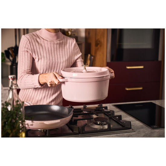 Staub Round 5.2L / 5.5-Qt Sorbet Rose