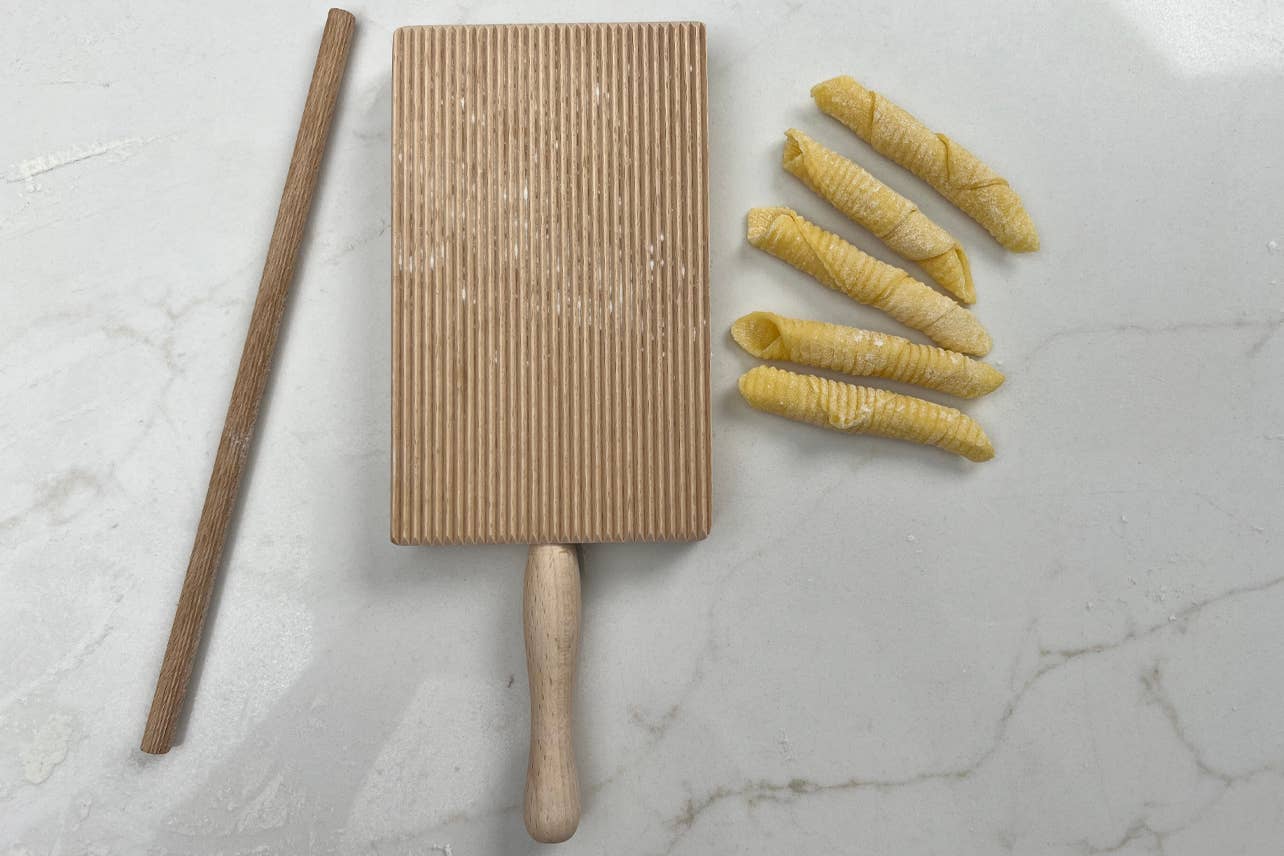 Gnocchi + Garganelli Board - Italian Beechwood