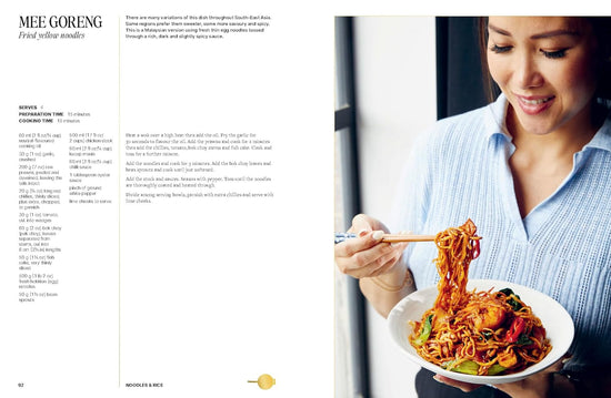 The Golden Wok: Mastering the art and technique of wok cooking with over 80 recipes - Diana Chan