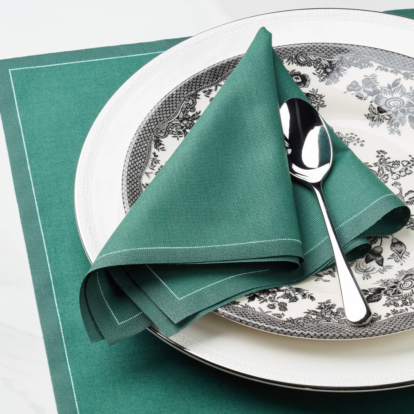 English Green Cotton Dinner Napkins 12 Units