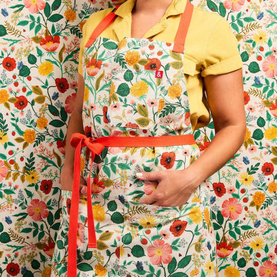 Hedley & Bennett The Essential Apron - Rifle Poppy Fields