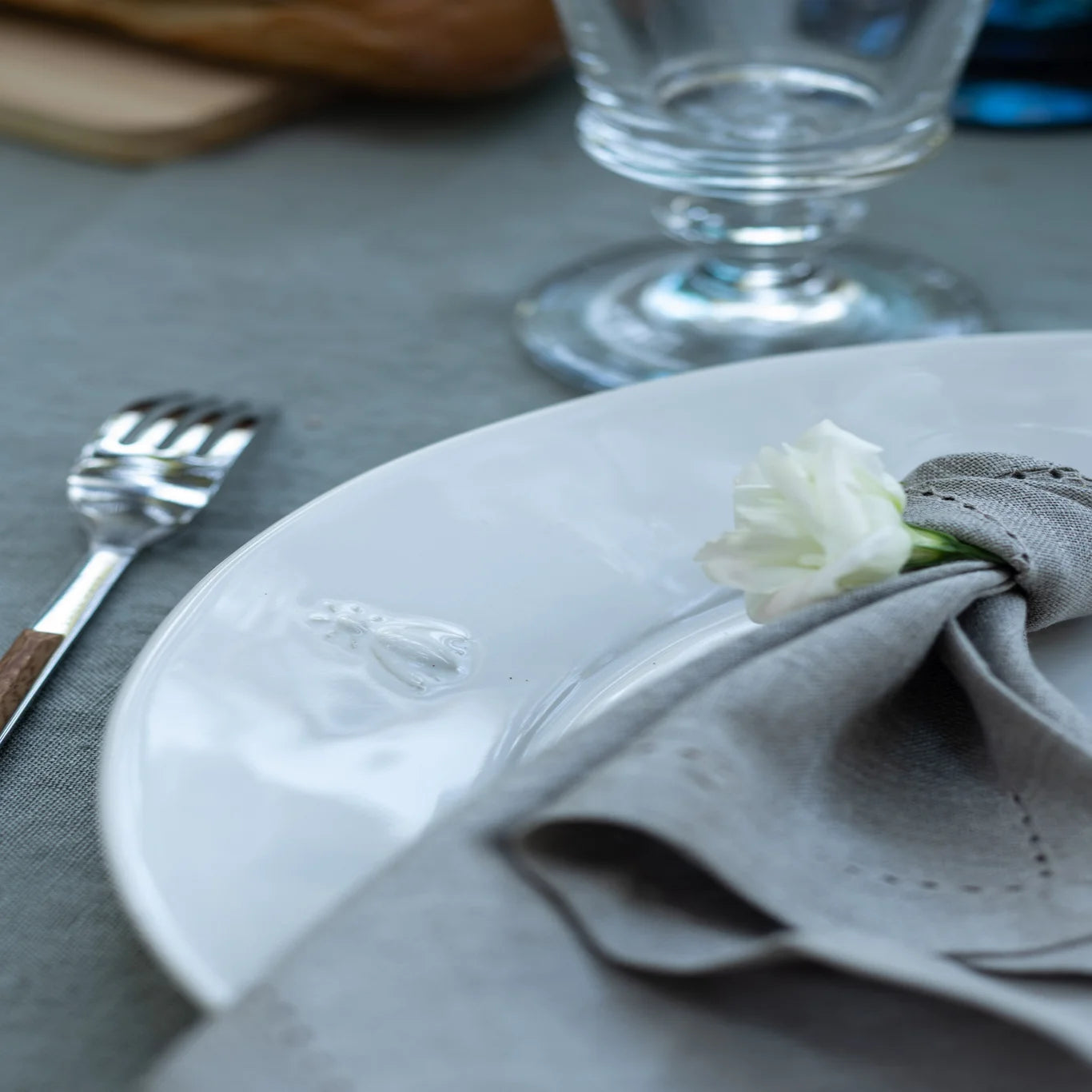 La Rochere Bee Salad/Dessert Plate Ecru