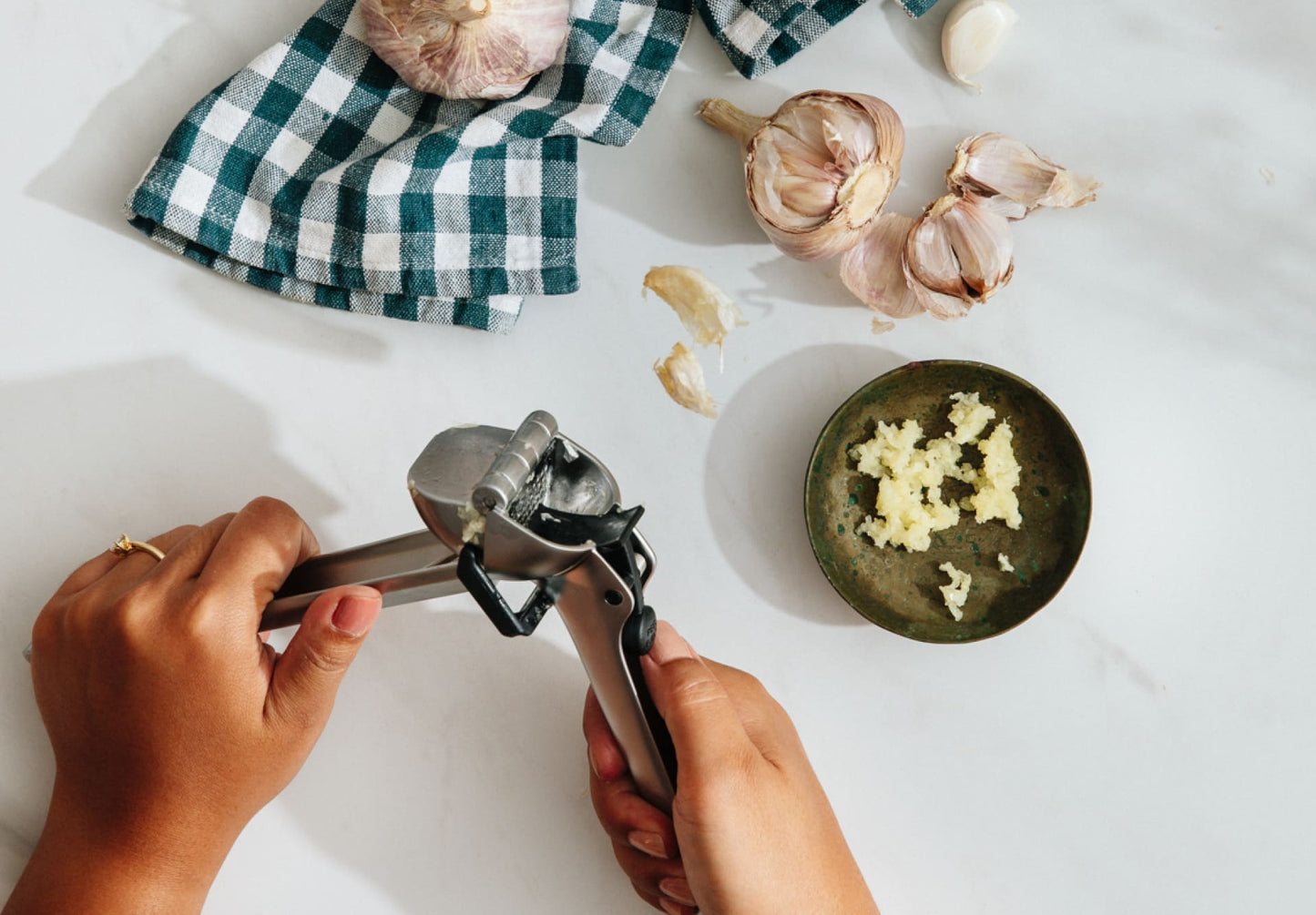 GarJect Garlic Press - Stainless Steel Black
