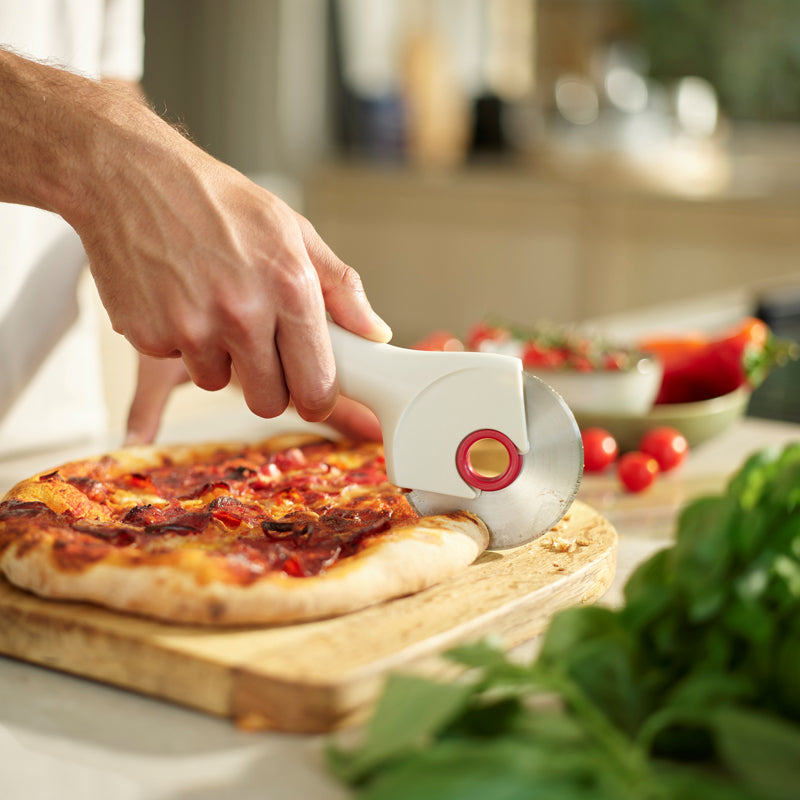 Ringo Pizza Wheel - JosephJoseph