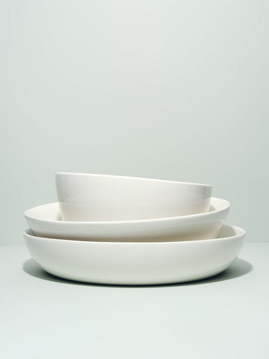 førs deep serving bowl - white (40% off at checkout)