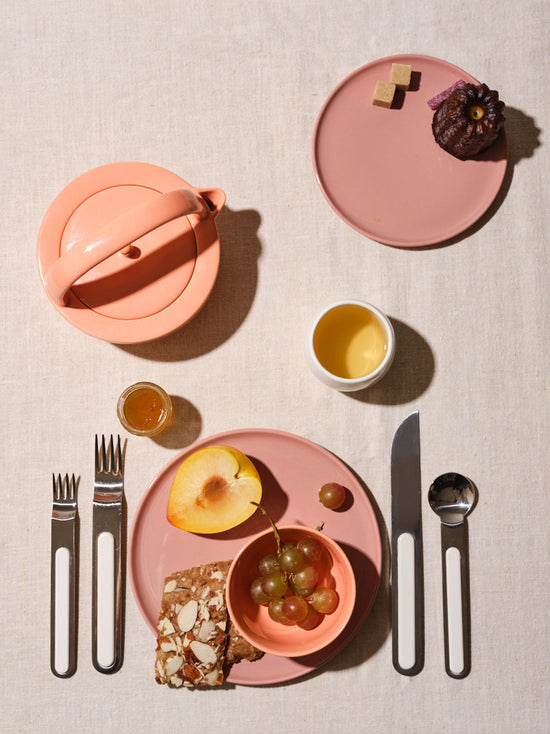 førs medium plate - white (40% off at checkout)