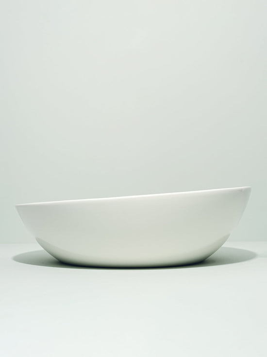 førs slanted serving bowl - white (40% off at checkout)