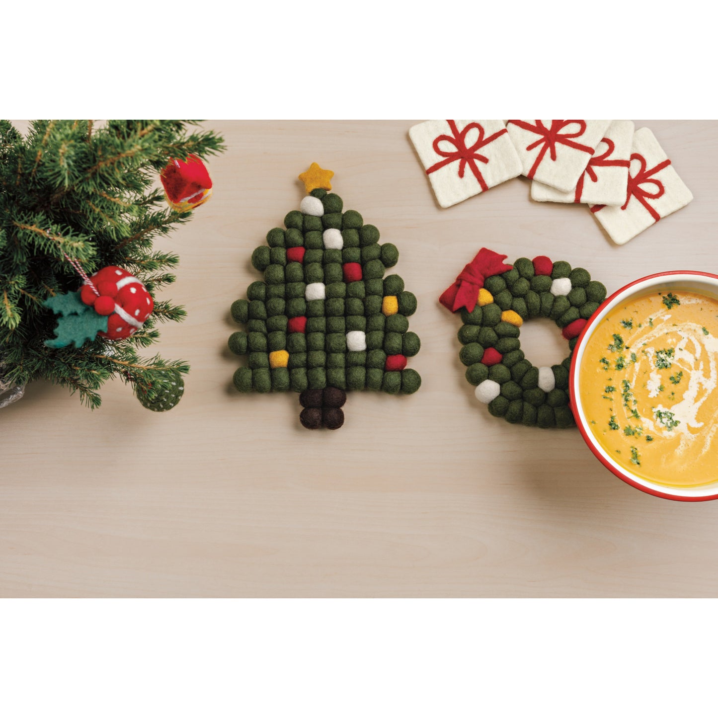 Trivet - Wreath Christmas Felt Wool
