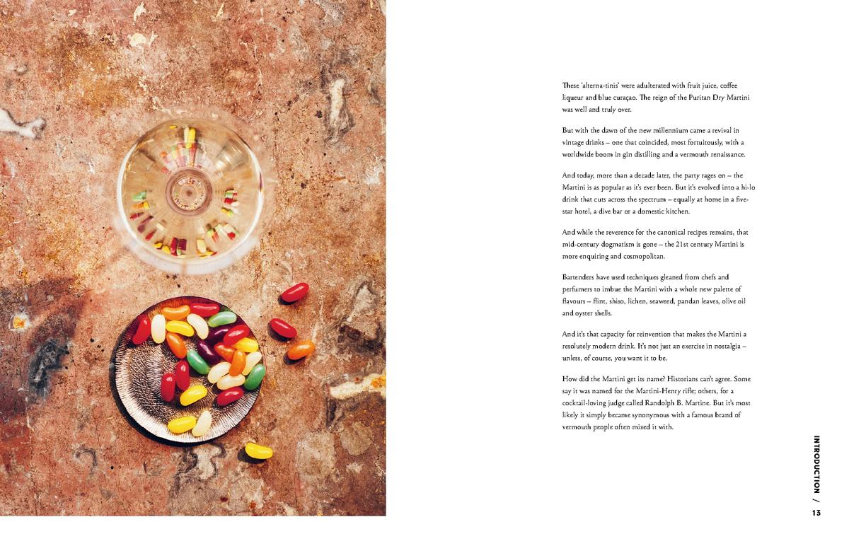 Martini: The Ultimate Guide to a Cocktail Icon - Alice Lascelles