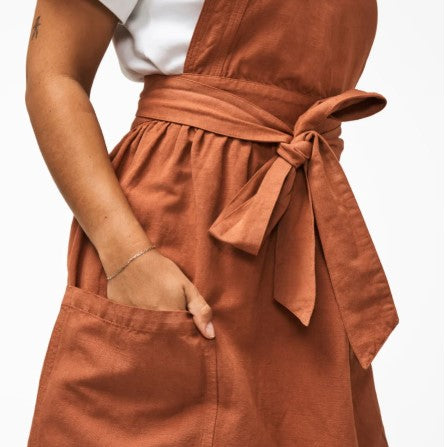 Hedley & Bennett The Pinafore Apron - Harissa Red