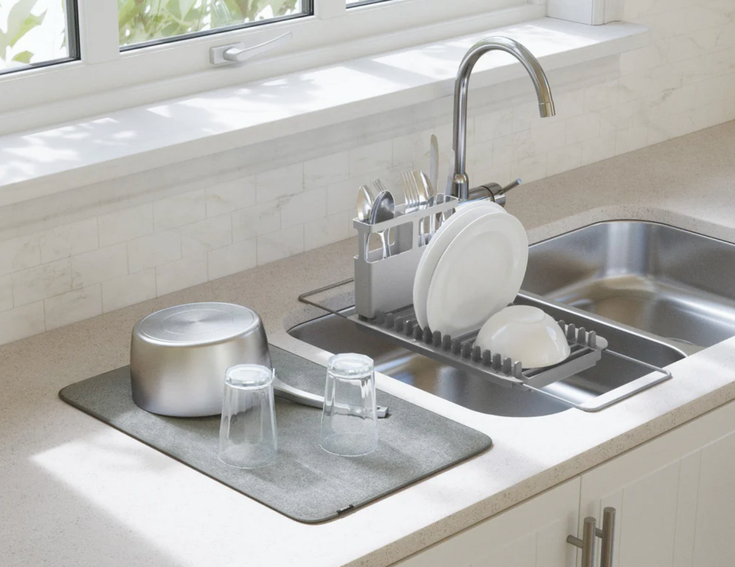 Umbra UDry Over the Sink Dish Rack with Mat - Charcoal