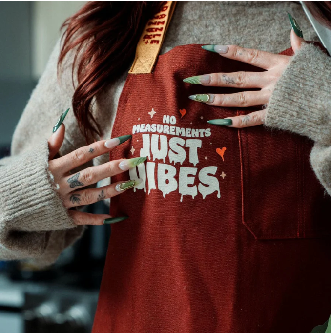 Hedley & Bennett The Essential Cassie Yeung Apron - House Red