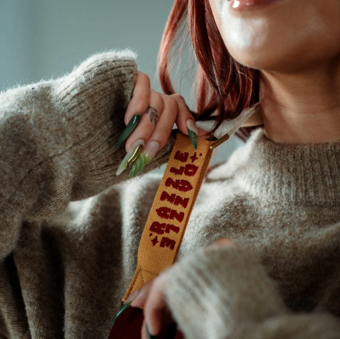 Hedley & Bennett The Essential Cassie Yeung Apron - House Red