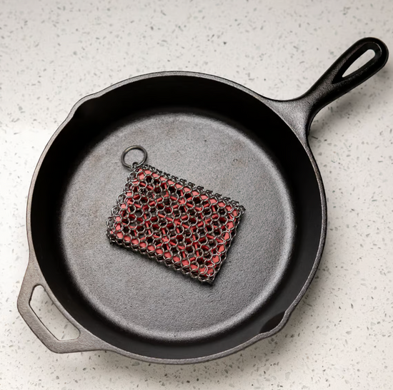 Cast Iron Chain Scrubber w Silicone Pad