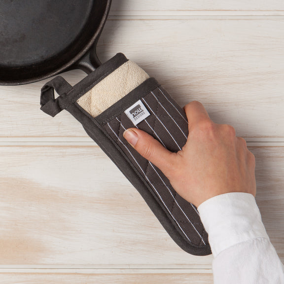 Pot Holder - Superior - Pinstripe Granite