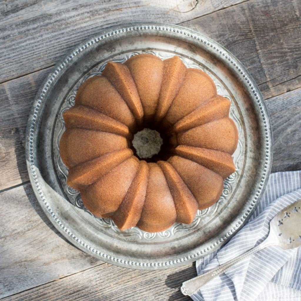 Anniversary Bundt Pan 10-15 Cups