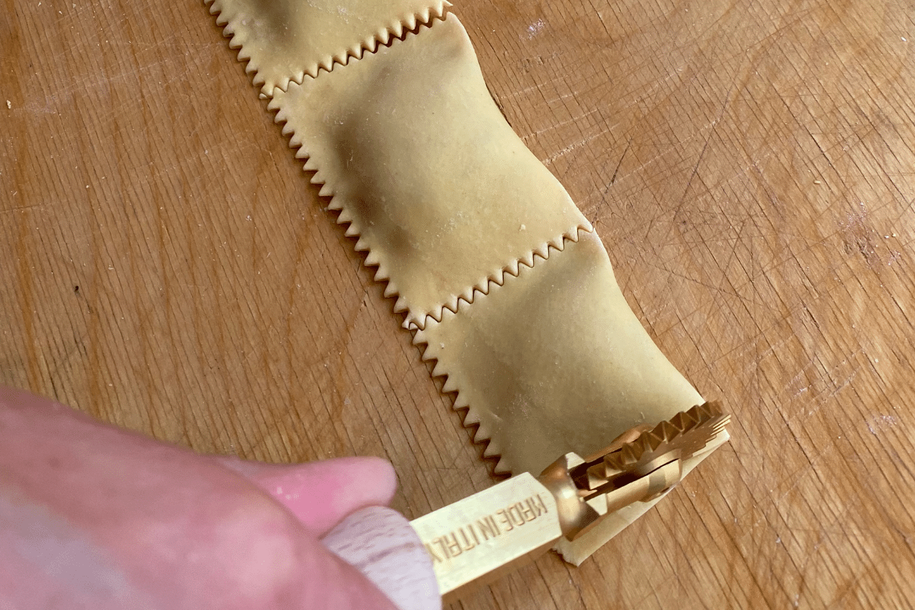Italian Pasta Fluted Wheel Cutter - Brass Wheel