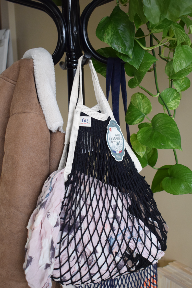 Net Shopping Bag black with small ecru handles