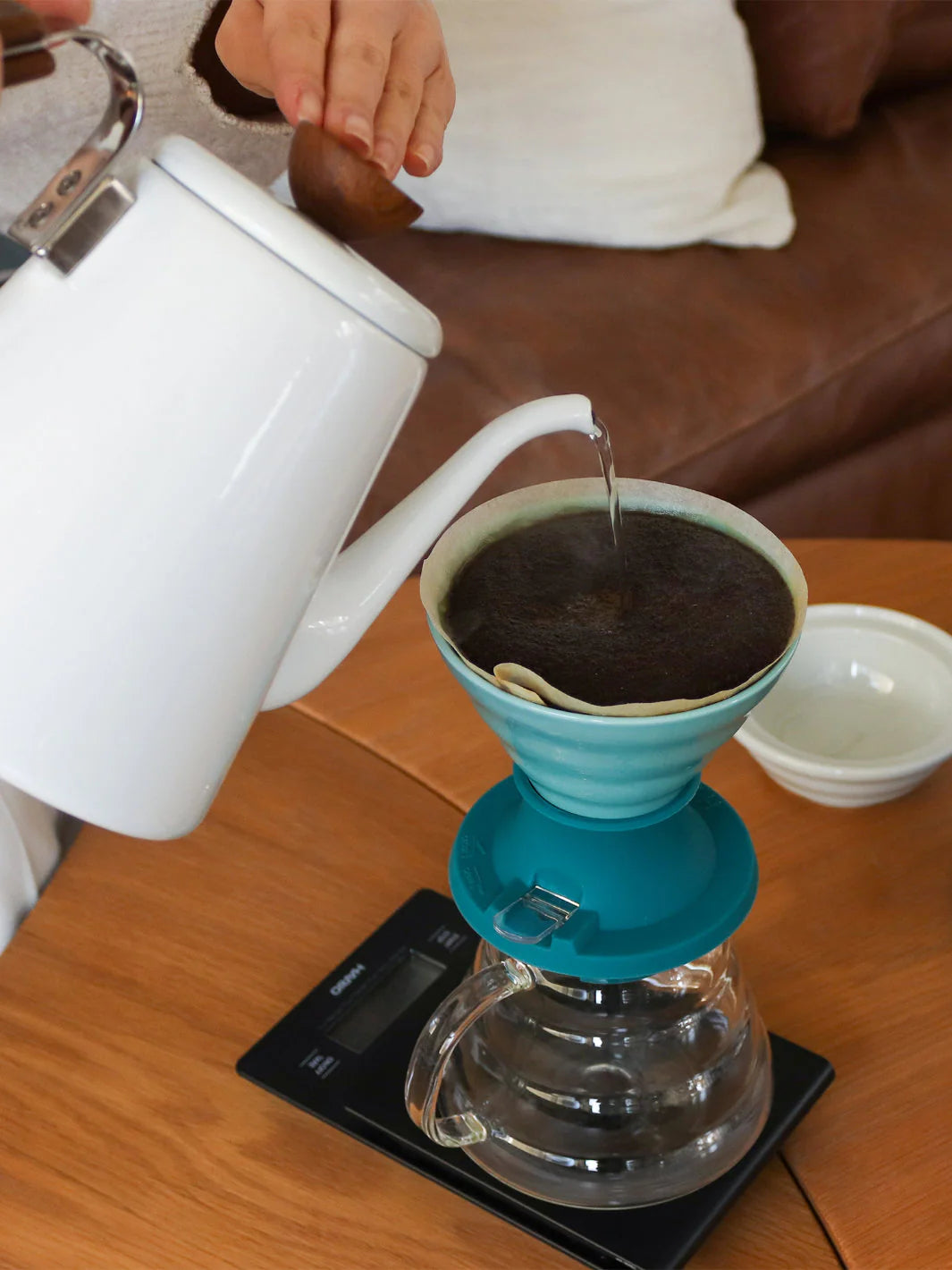 HARIO V60-02 SWITCH Immersion Dripper (200ml/6.76oz) (Ceramic) - Tropical Turquoise