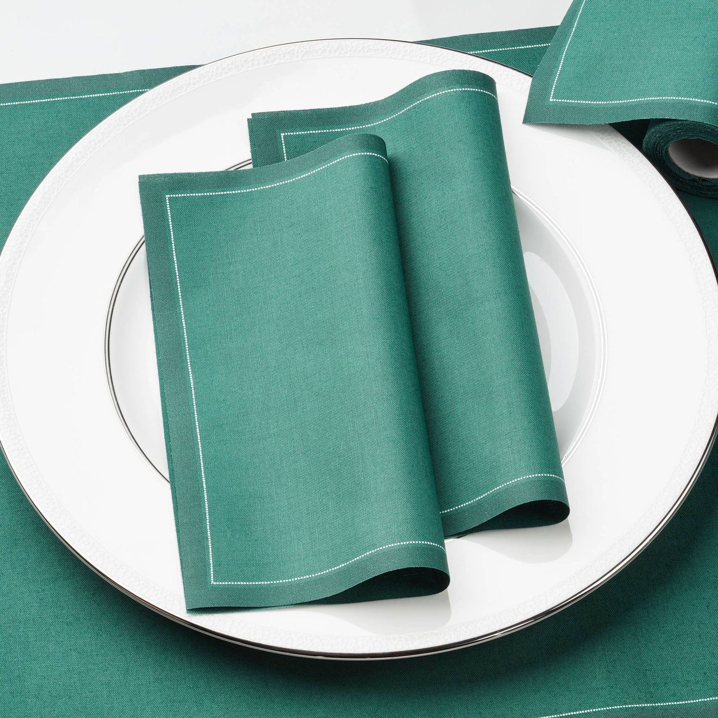 English Green Cotton Luncheon Napkins 25 Units