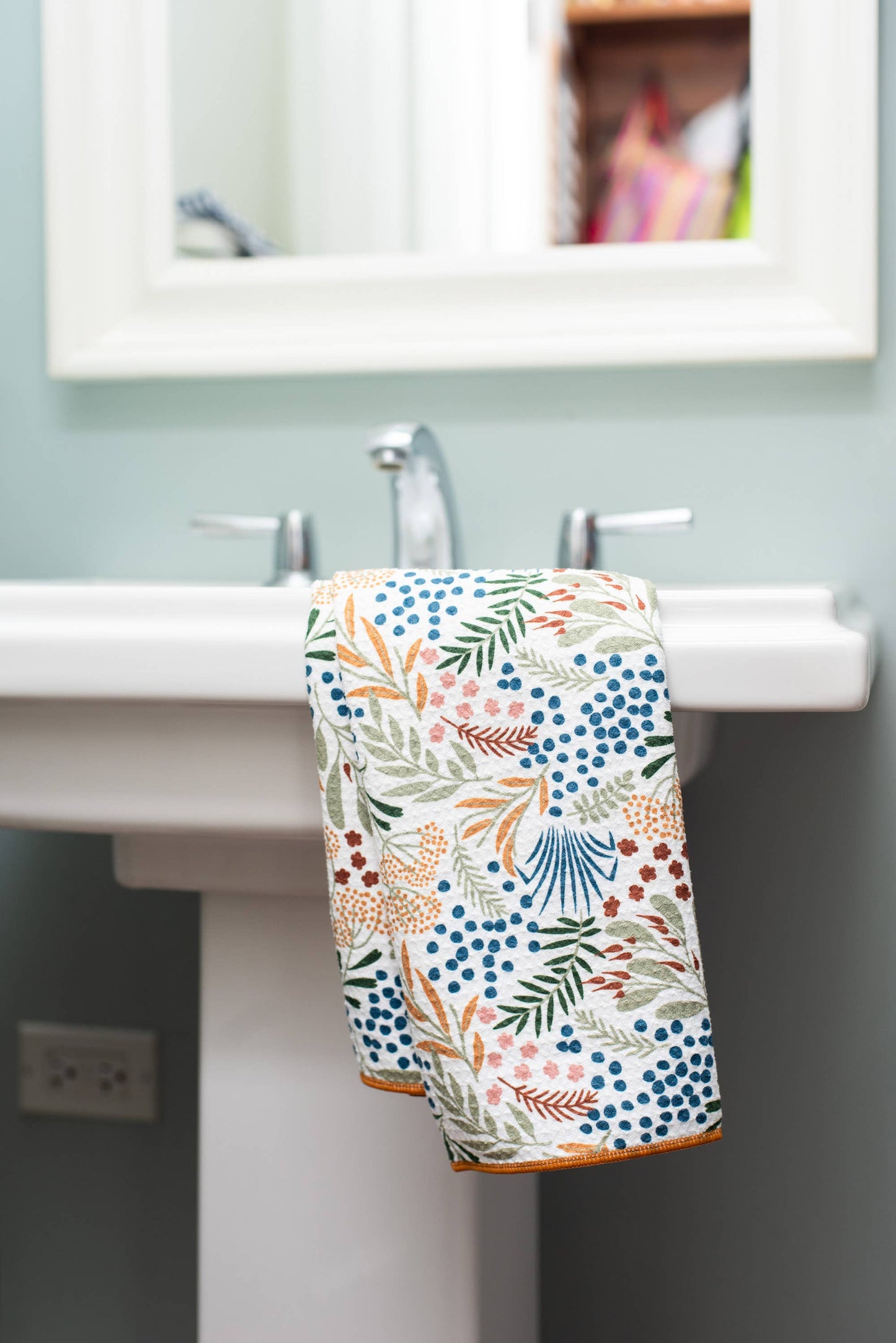Anywhere Towel - Floral in Gold