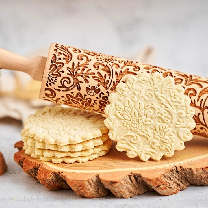 Load image into Gallery viewer, Embossed Rolling Pin - Garden of Paradise
