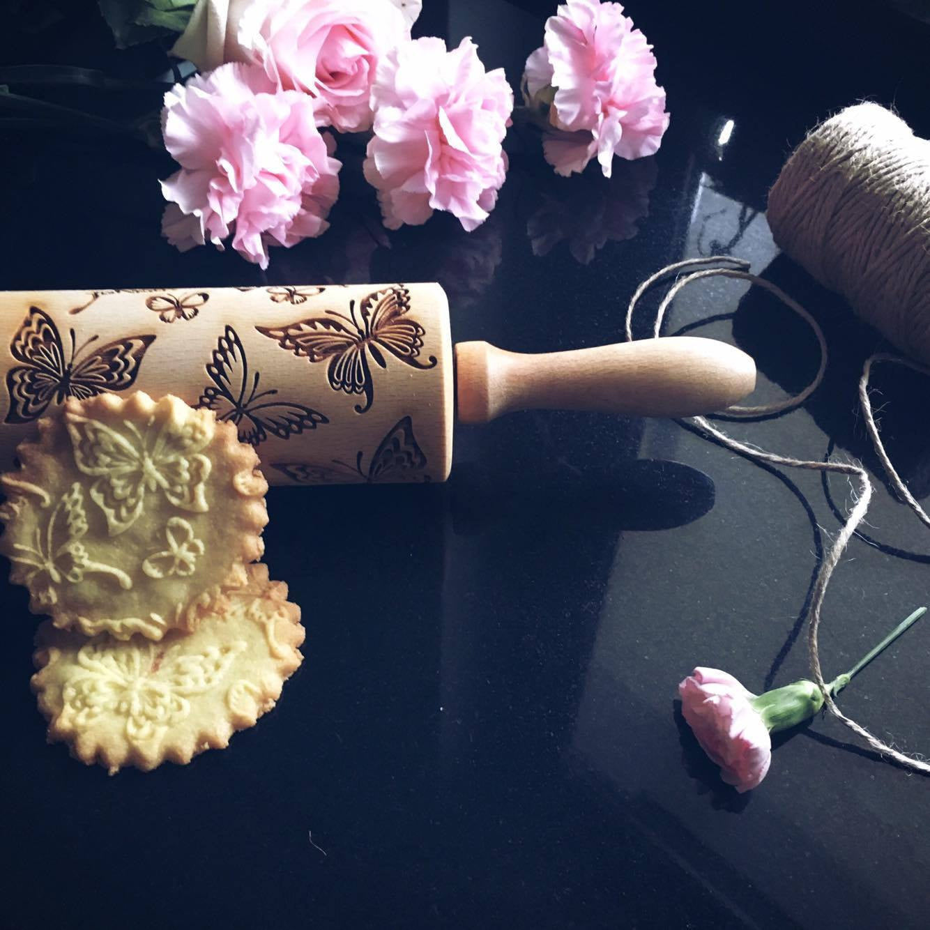 Load image into Gallery viewer, Embossed Rolling Pin - Butterflies
