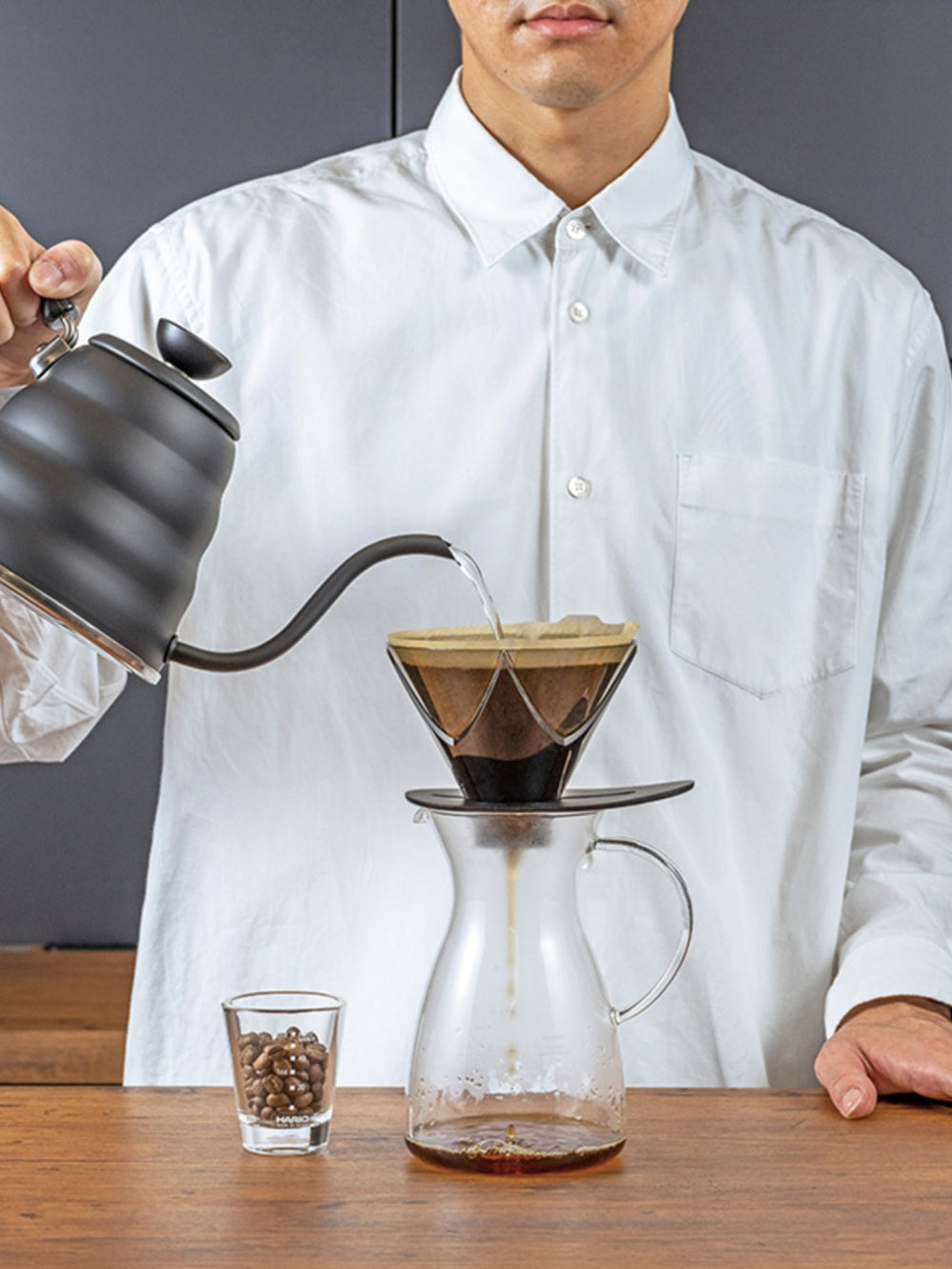 Hario V60-02 Mugen Dripper Set - Plastic