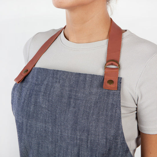 Load image into Gallery viewer, Apron Renew Denim

