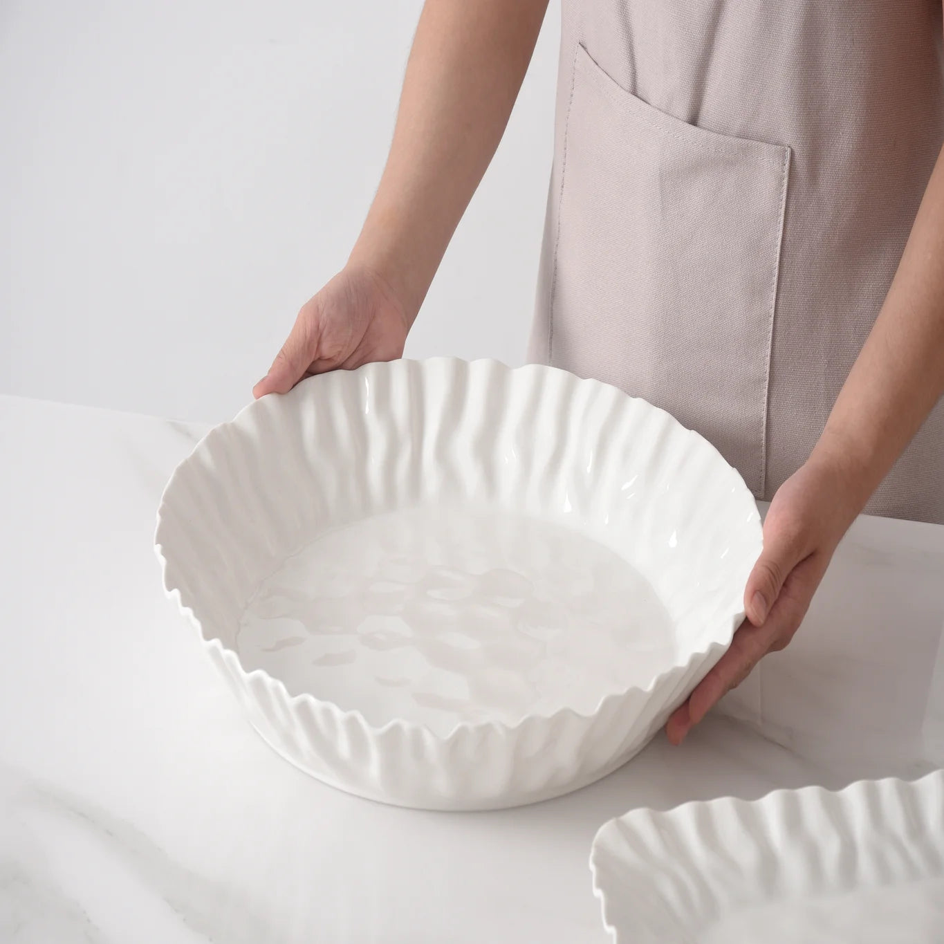 Mascali Bianca Round Deep Server