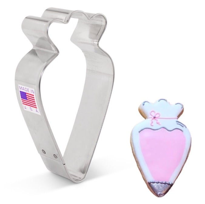 Cookie Cutter - Flour Box Bakery's Piping Bag / Carrot 4"