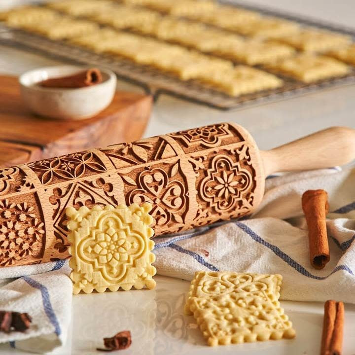 Embossed Rolling Pin - Vintage