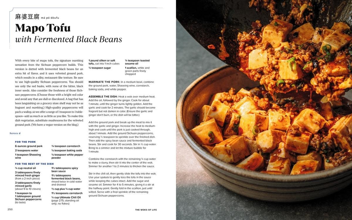 The Woks of Life: Recipes to Know and Love from a Chinese American Family - Bill Leung, Kaitlin Leung, Judy Leung