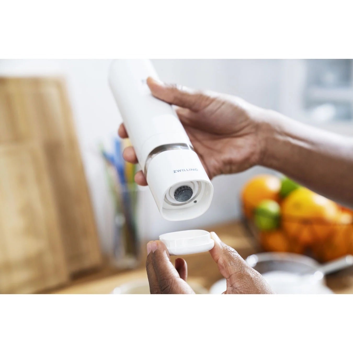 Zwilling Enfinigy Electric Salt and Pepper Mill White Maison